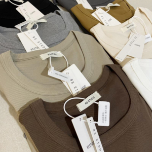 2025 秋款正肩 U 領彈力打底上衣｜棉質修身顯瘦體恤｜日常百搭基本款