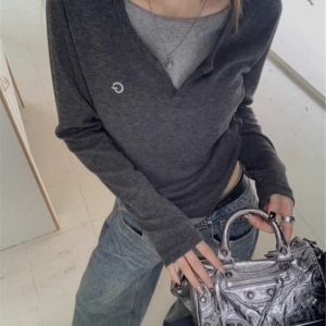 27 春秋薄款修身假兩件長袖上衣|韓版圓領打底T恤 女生百搭必備