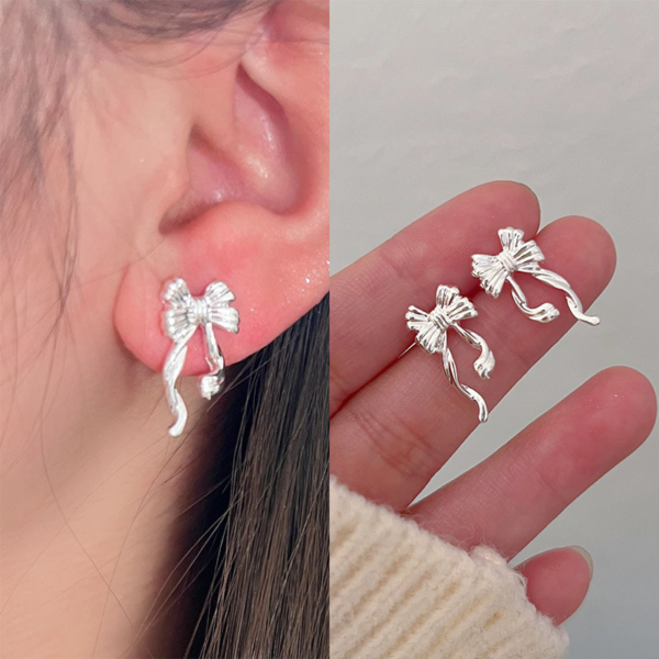 螢河FFR｜925銀電鍍立體緞帶蝴蝶結耳環（MY30637）